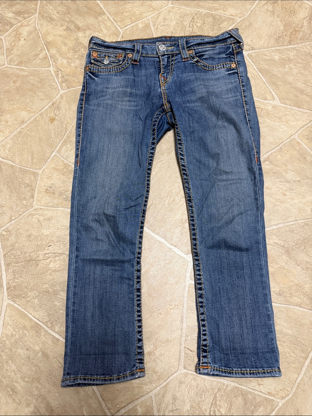 True Religion Women's Medium Blue Capri Jeans with Contrast Stitching - Picture 12 of 13